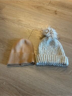 2 beanies